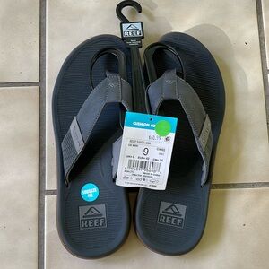 NWT Men’s Reef Flip Flops